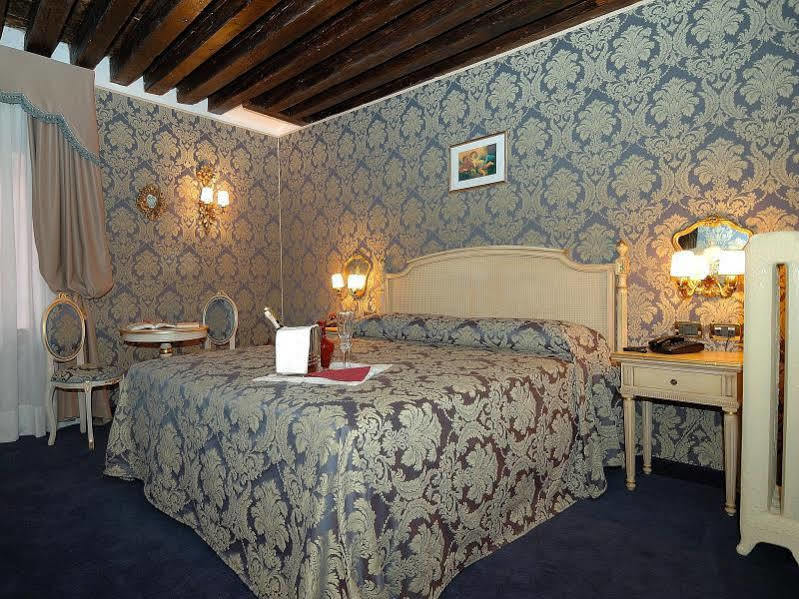 Residenza La Loggia Bed and Breakfast Venecia Exterior foto